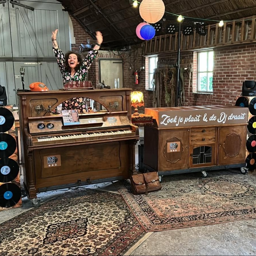 DJ Vintage Vinyl