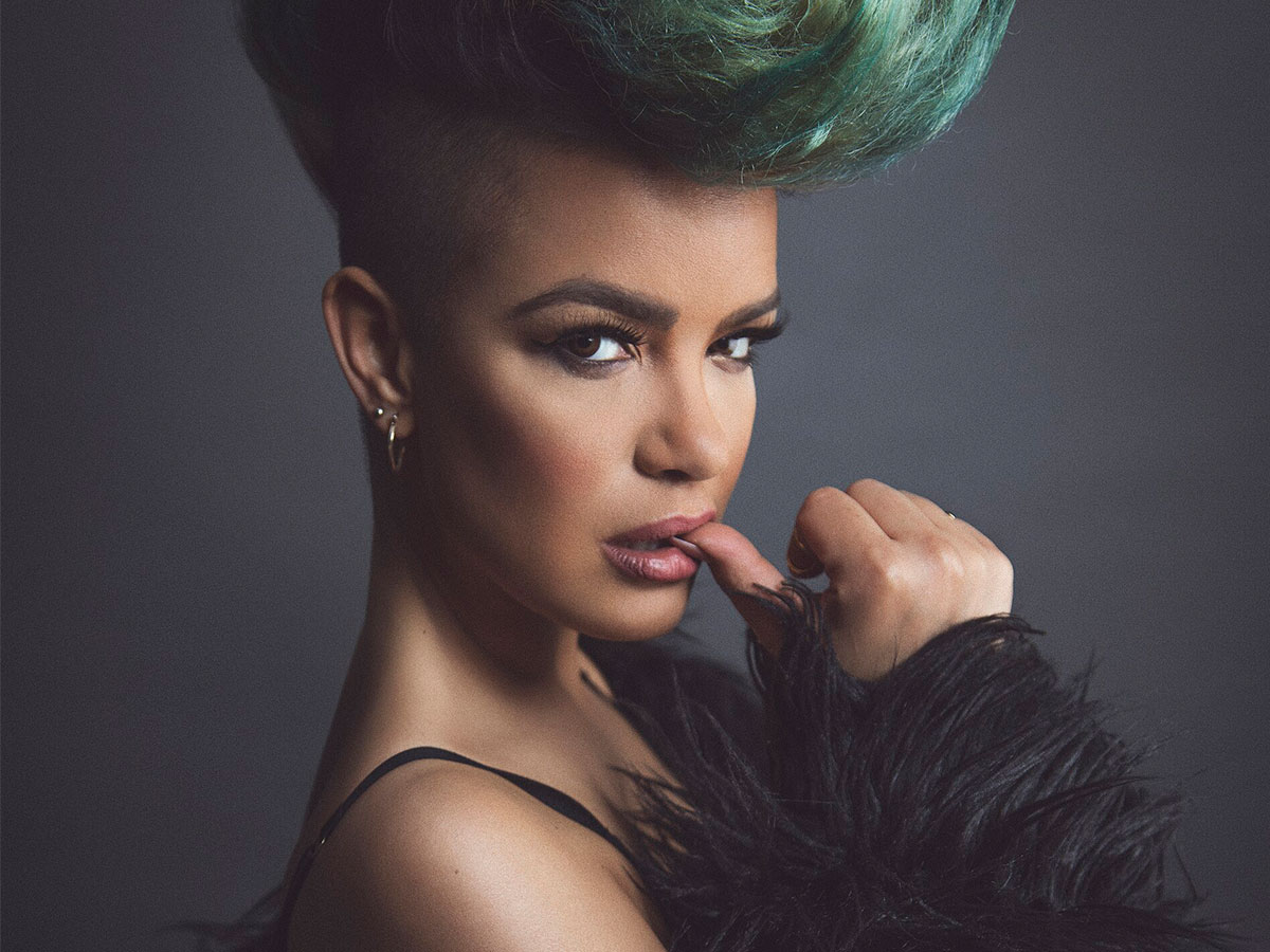 Eva Simons
